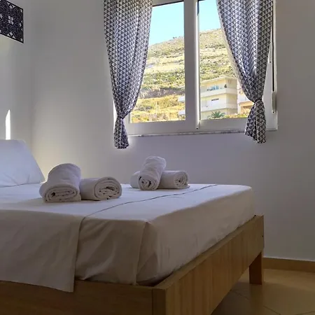Apartment Ionian Waves *